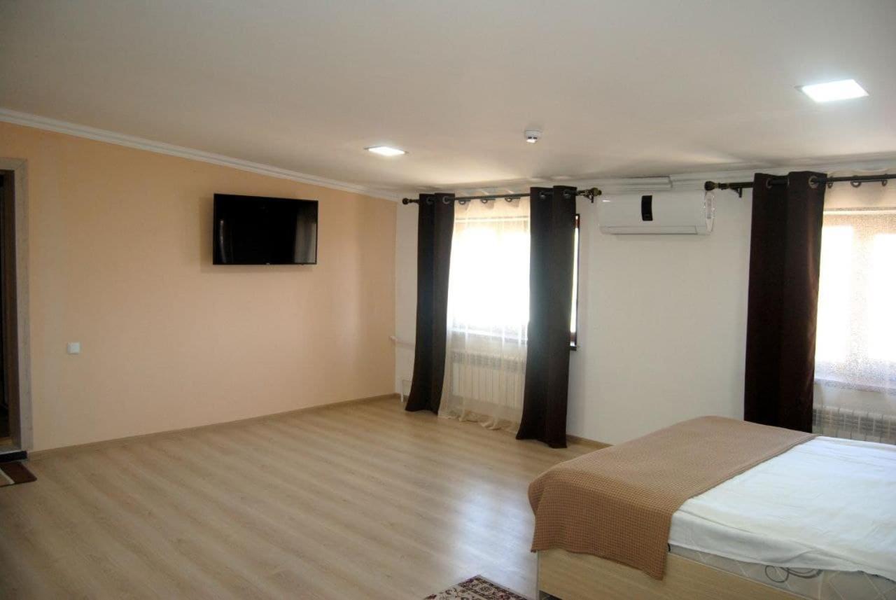 Ласточка Navoï Extérieur photo